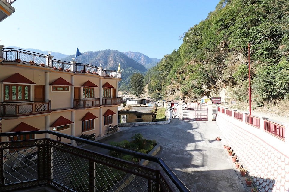 oyo-24319-hotel-geetanjali